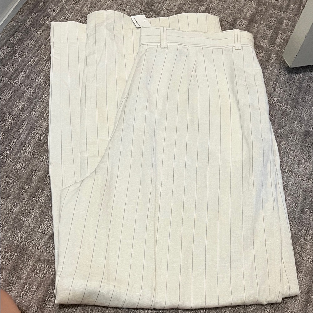 Elegant Club Monaco Ivory Pinstripe Linen Women's Trousers